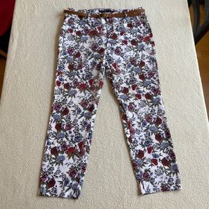 .Zara | Floral chino pants with belt.
